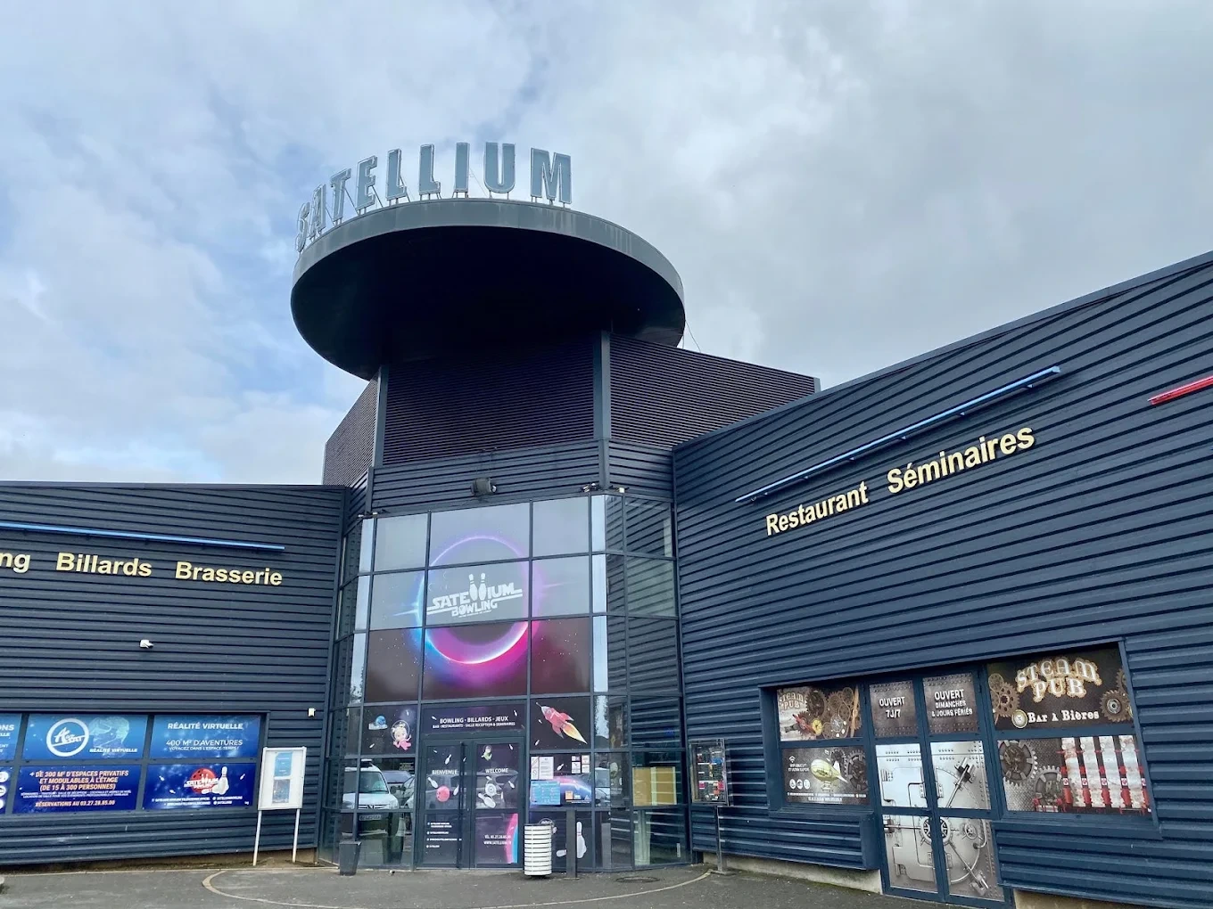 Le Satellium